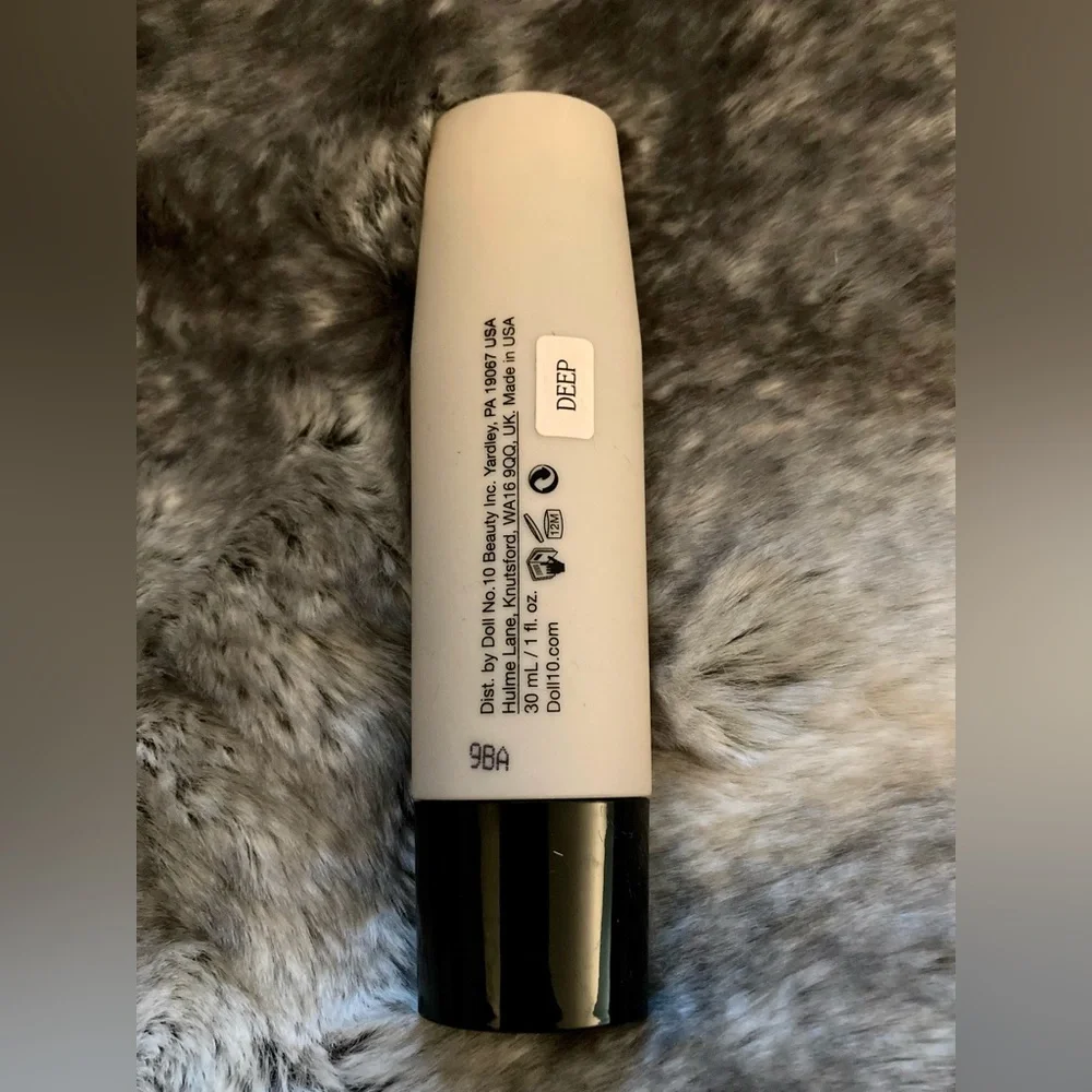 2/$20 Doll 10 (DEEP) Vault Hydragel Foundation color hydrating light smoothing